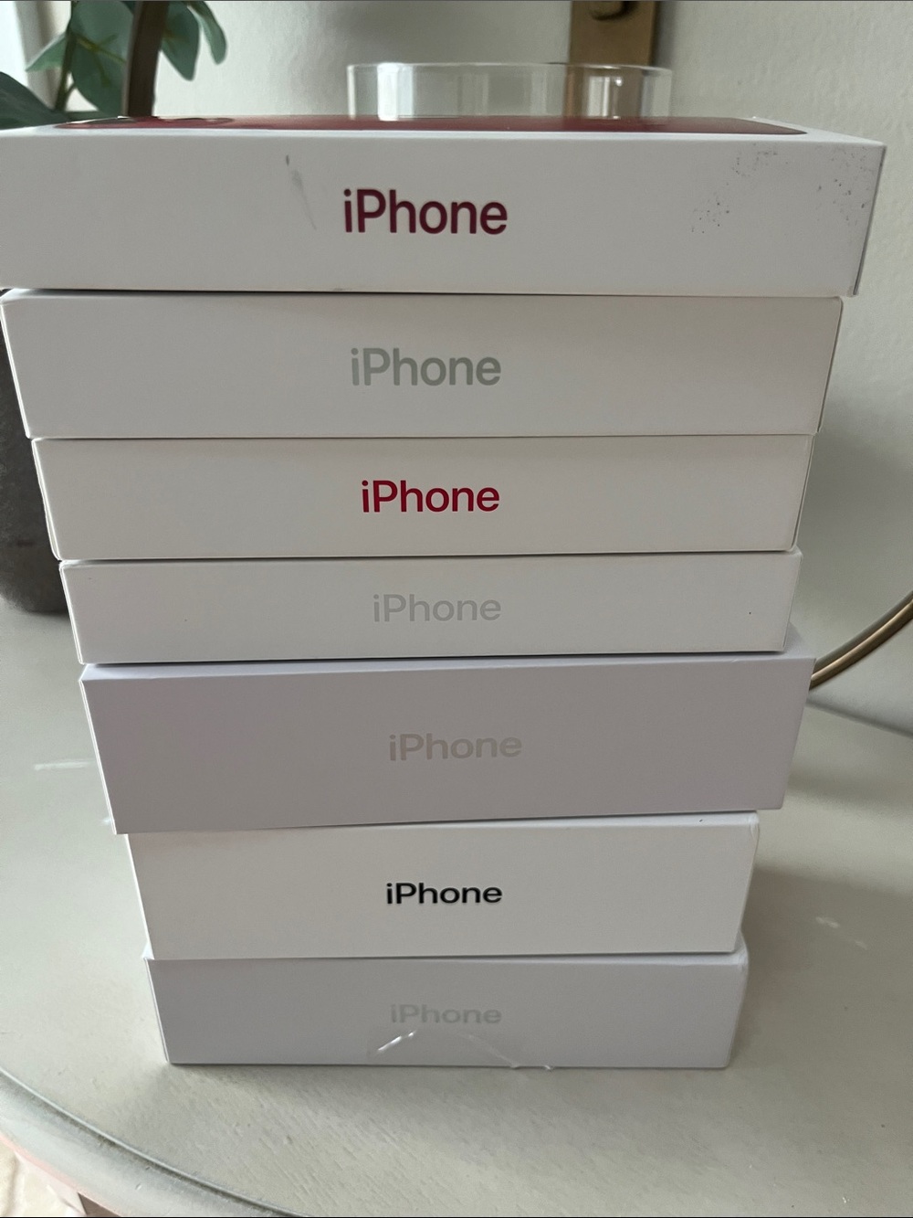 7 empty iPhone boxes - Picture 2 of 2